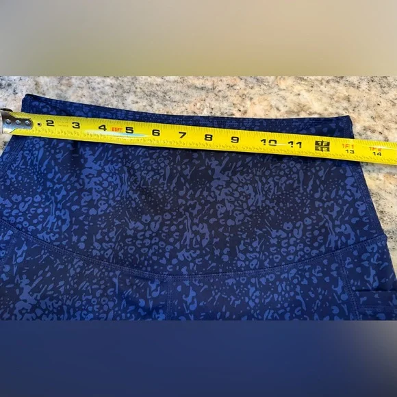 🖤 LegEnd Snake Print High-Rise Biker Shorts | Size M. Side Pockets - Picture 6 of 10